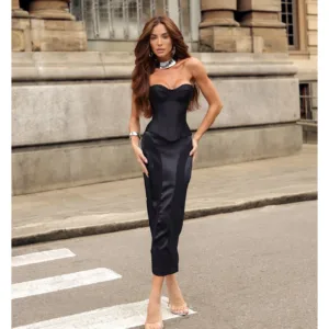 Saia Midi em Prada Whitney Preta